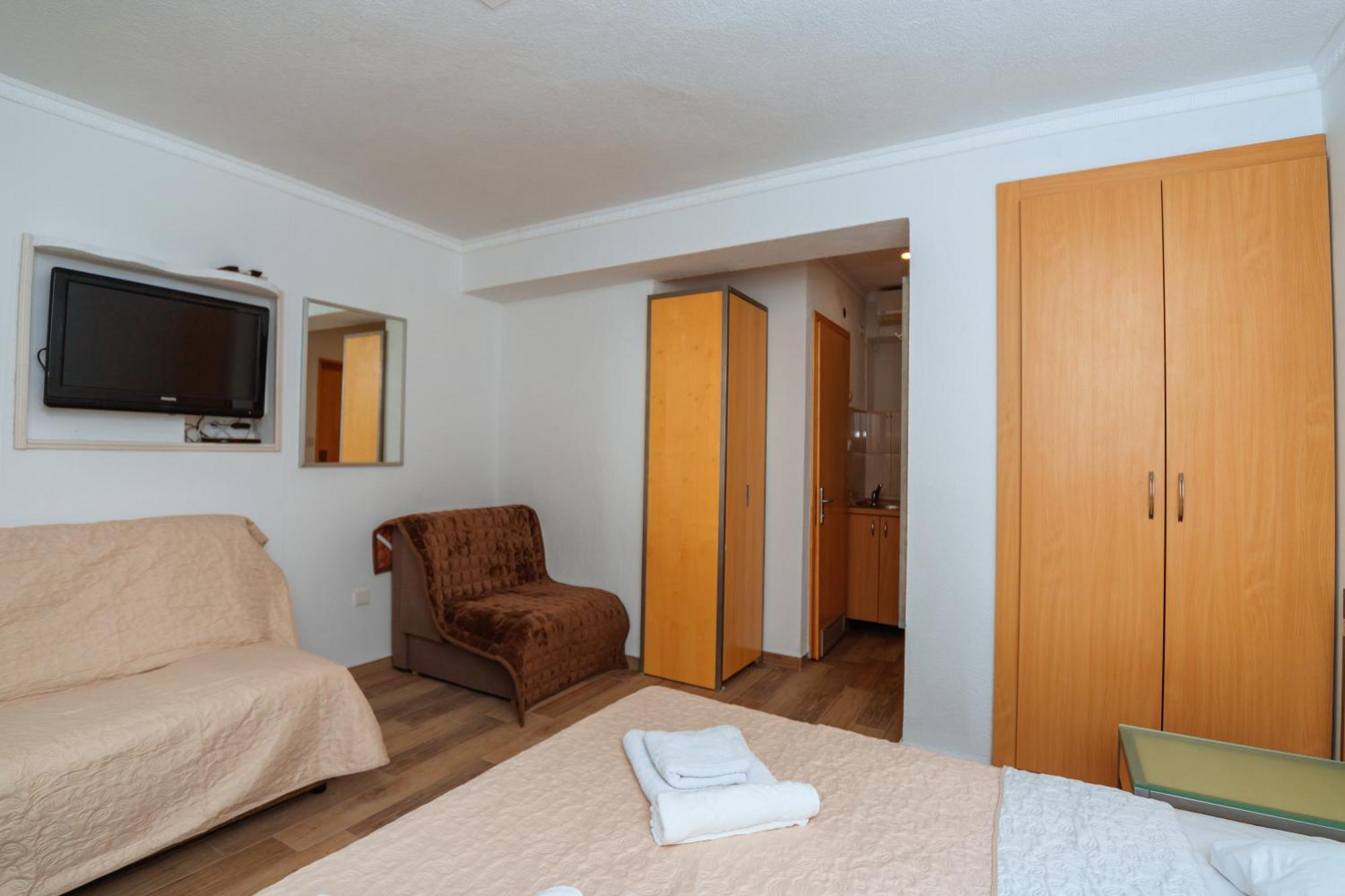 Hotel Savojo Petrovac Oda fotoğraf