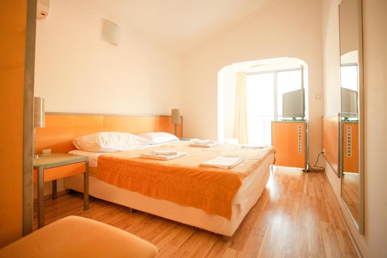 Hotel Savojo Petrovac Dış mekan fotoğraf